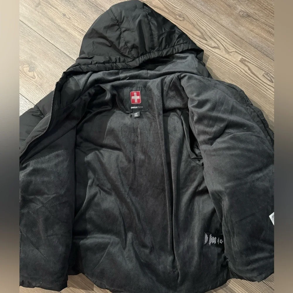 SwissTech Youth XL (14–16) Plus Black Hooded Puffer Jacket Winter Coat